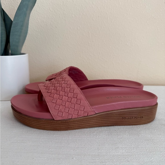 New Donald Pliner Mauve Pink Woven Leather Slide Sandals - Picture 6 of 13